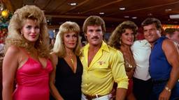 Hulk Hogan dancing in the restaurant, FFF Cruises: Voyage 01 · FFF\CRS\086\002