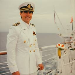 Captain Tom Cruise in the 1980s (Kodak Portra)
