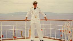 Captain Tom Cruise, Kodak Ektar (Kodak Portra), FFF Cruises: Voyage 01 · FFF\CRS\094\009